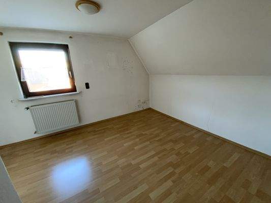 weiteres Zimmer im Dachgeschoss