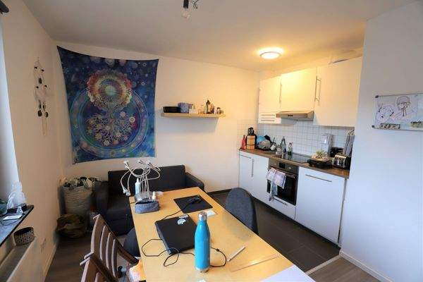 Küche mit Essbereich