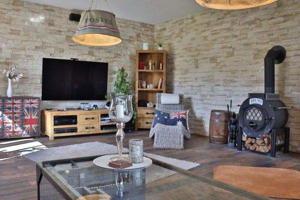 Wohnbereich mit Kaminofen