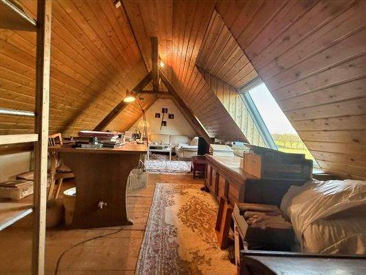Gästebereich im Spitzboden