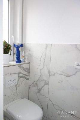 Gäste WC mit Dusche OG