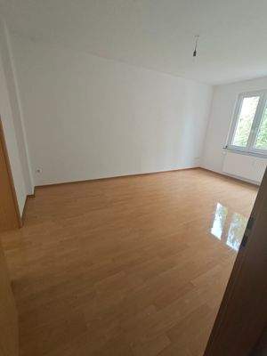 1d9e7631-c8dc-4b3b-82bb-349a7c19cfe2