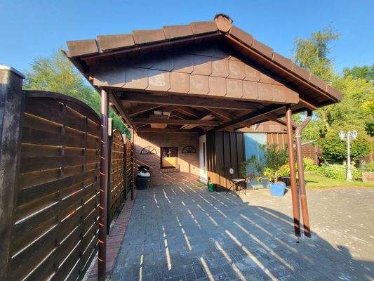 Carport m. Geräteraum