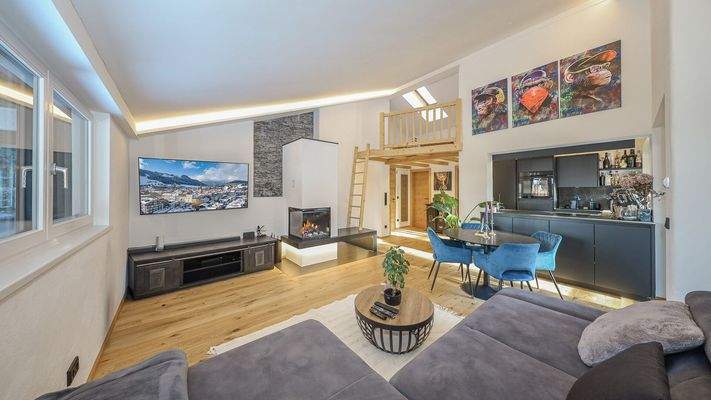 KITZIMMO-Dachgeschosswohnung am Fuße des Hahnenkamm - Immobilien Kitzbühel.