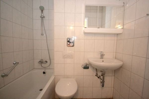 Badezimmer (Bild 01)
