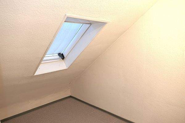 Zimmer Dachgeschoss mit Wasseranschluss