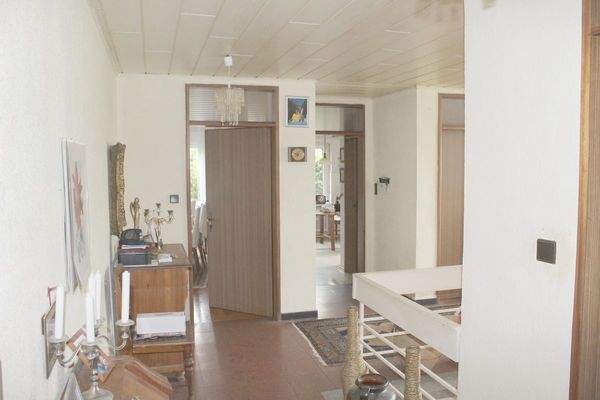 ... zum Wohnungsflur