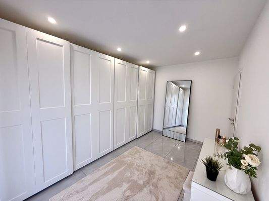 Kinderzimmer / Ankleidezimmer