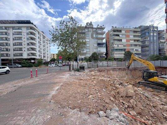 Apartments near the Main Road and Sea in Antalya Muratpaşa