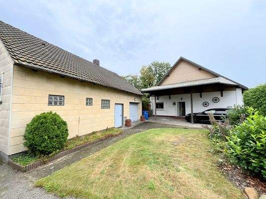 Garage und Nebengebäude