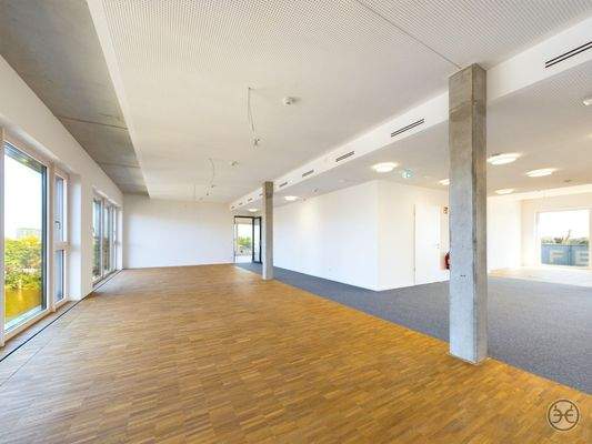 CAM02666G0-PR0034-STILL034