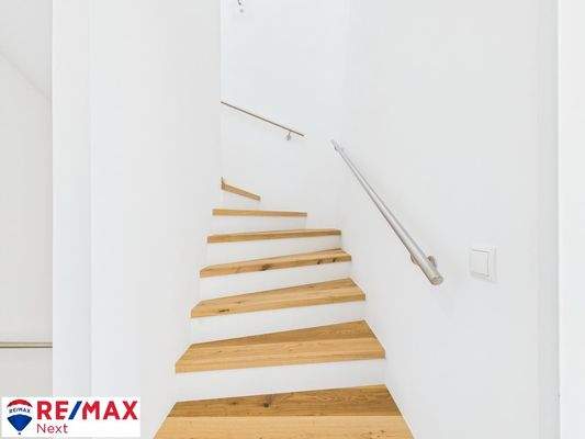 Stiegenaufgang ins 2.OG