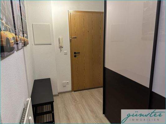 Flur mit Eingangsbereich