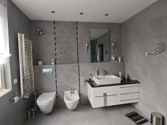 Badezimmer EG