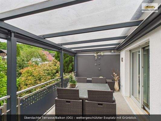 02_Ueberdachte_Terrasse_Balkon_OG