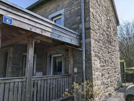 Hauseingang mit Veranda