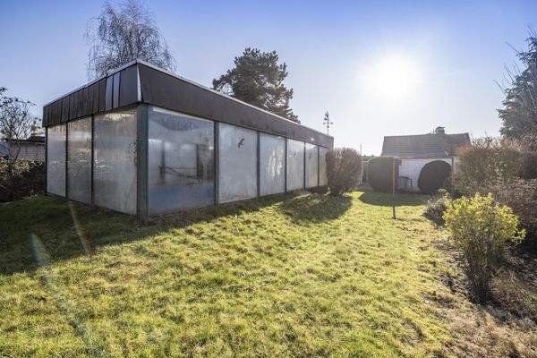 Ein Schwimmbad im Garten