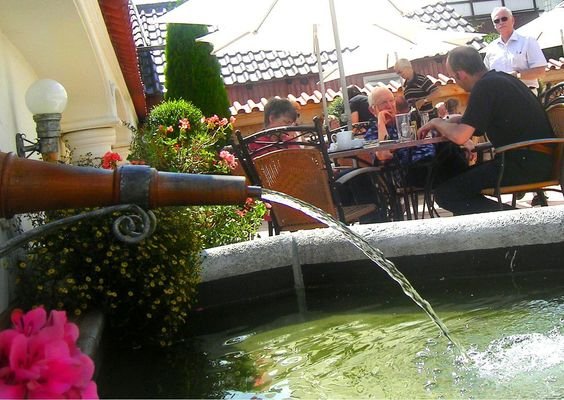 Wasserspiel auf der Terrasse