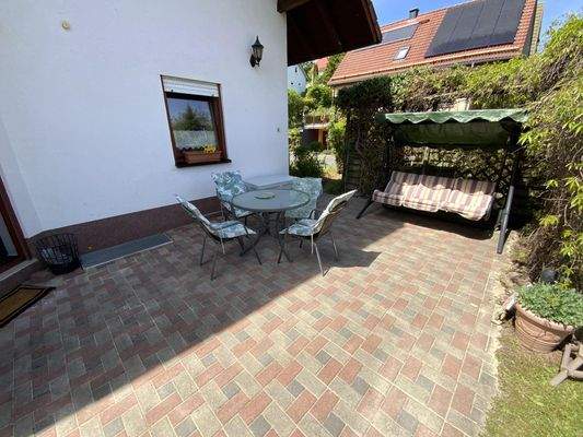 Terrasse hinter dem Haus