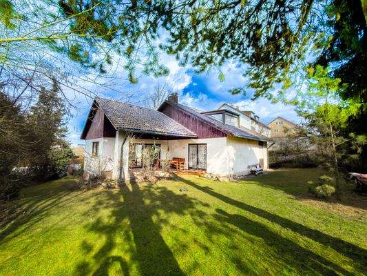 Garten und Ansicht Süd-West