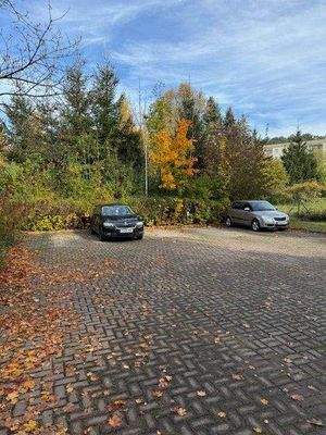 Stellplätze im Hofe