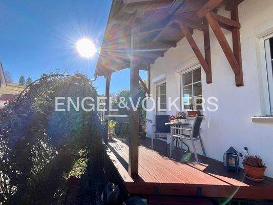 Überdachter Freisitz zugehörig zur EG-Wohnung