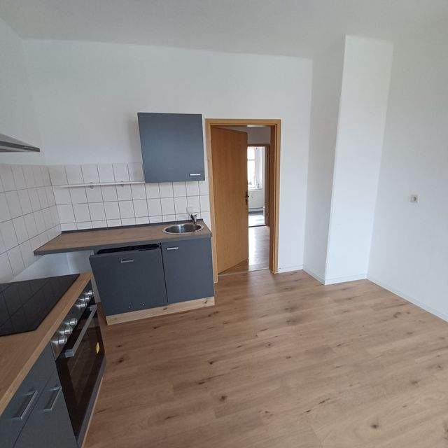 Schöne geräumige 2 Raum Wohnung in Zwickau, Oberplanitz ab sofort zu vermieten m. Einbauküche - Foto 2