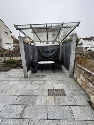 überdachter Whirlpoolbereich