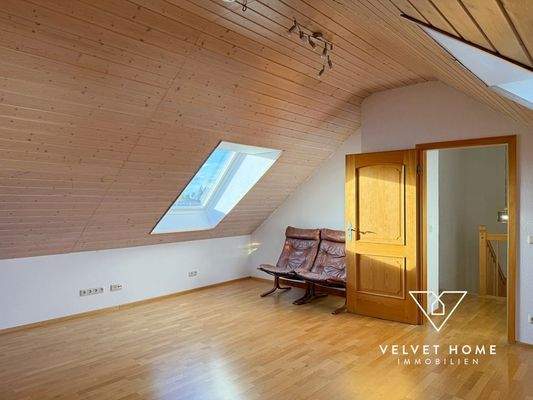 Separierter, großer Raum (2. Wohnebene)