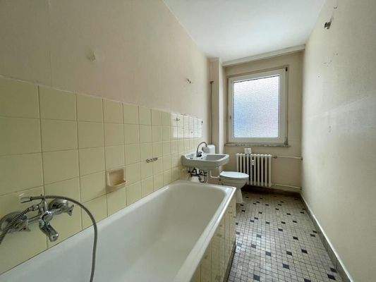 Wannenbad mit Tageslicht