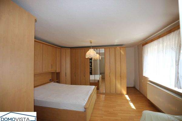 28. 1.OG Schlafzimmer 3