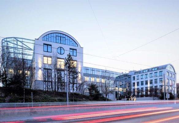 Business + Conferencing Center + Coworking München