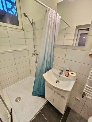 Duschbad am Partyraum