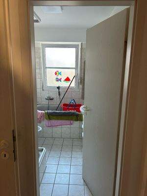 Blick ins Badezimmer