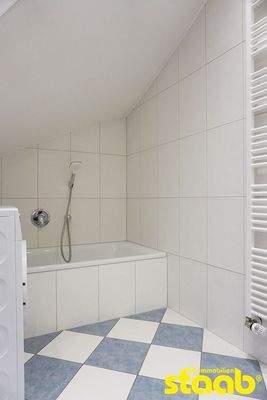 und Wanne sowie Waschmaschine!