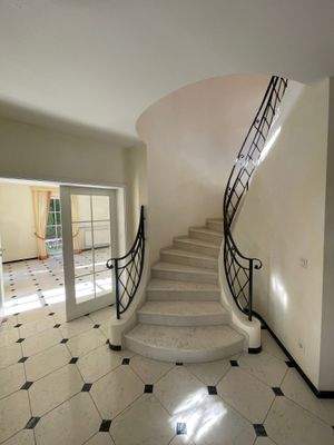 Imposanter Eingangsbereich!