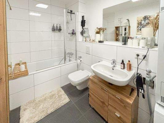 Modernes Badezimmer