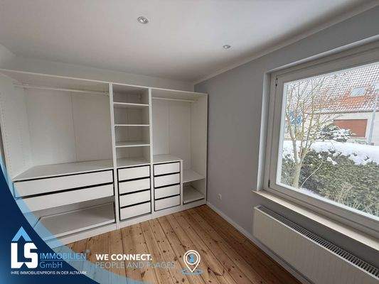 Ankleidezimmer EG.jpg