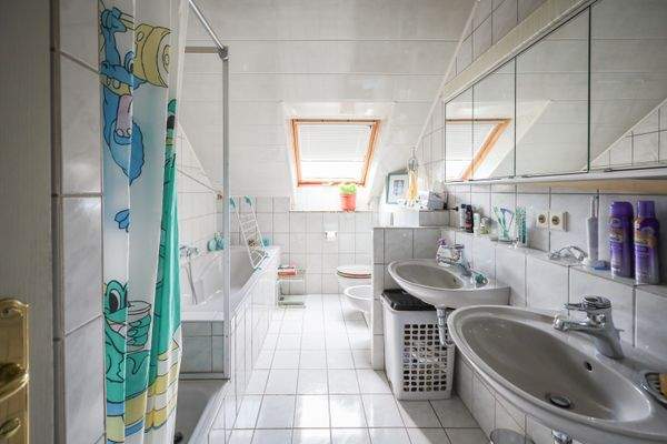 Wohnung im DG, Badezimmer