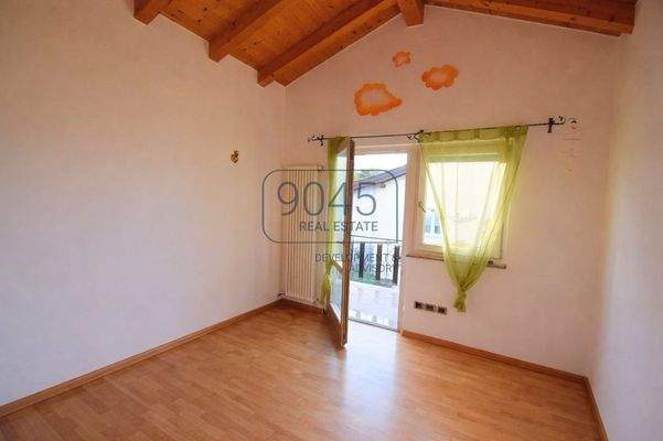 Großzügige Villa mit Privatgarten, unabhängiger Dependance und Gemeinschaftspool 