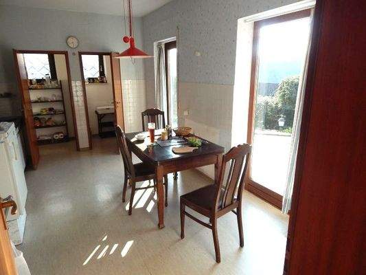 Küche &  Speisekammer