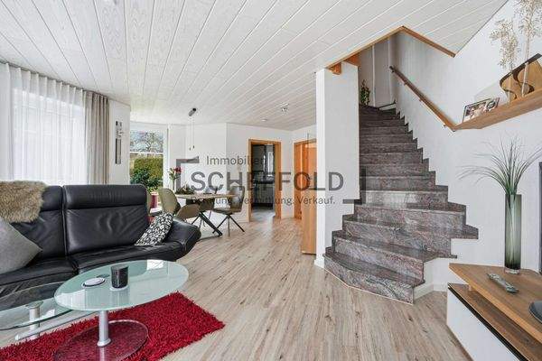 Aufgang zum 1. Obergeschoss