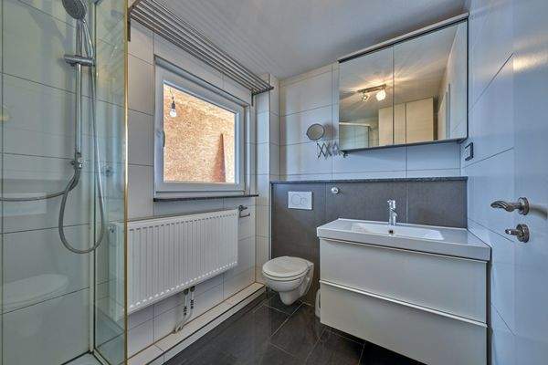 Tageslichtbad mit Dusche OG