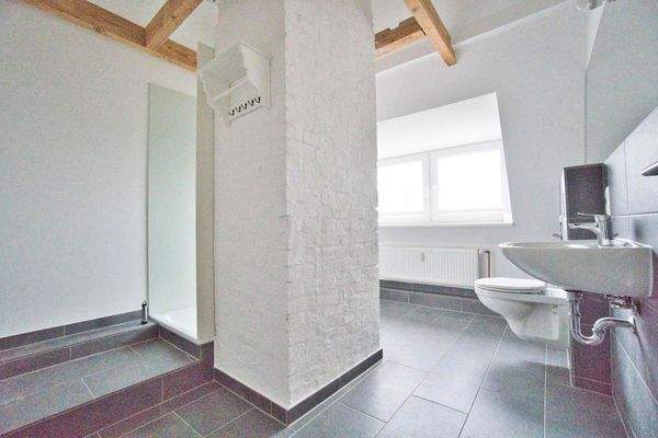 Freundliches Duschbad