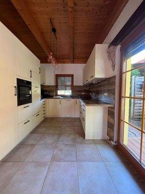 neuwertige hochwertige Küche