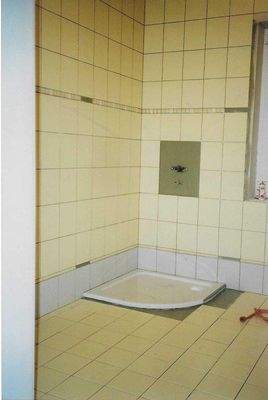 Bad einpassen der Brausetasse (90 x 90 cm)