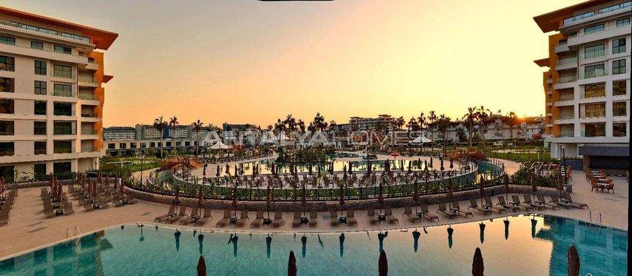 Flats in a Complex with Rich Social Facilities in Alanya