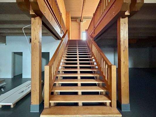 Treppe ins Obergeschoss