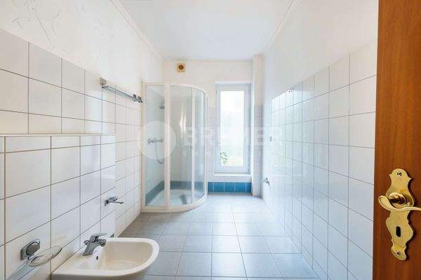 Bad - (KI generiert)