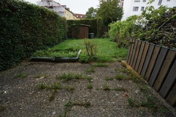 West-Terrasse und Garten